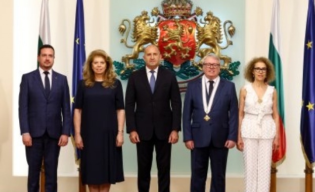 Президентът удостои с орден „Мадарски конник” посланиците на Франция и Нидерландия