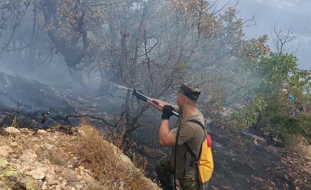 Двадесет и седем военнослужещи със специализирана техника от 13 то бригадно