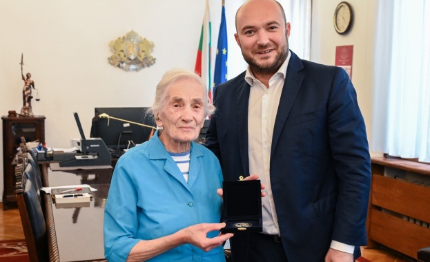 В присъствието на госпожа Янка Ушколова министърът на правосъдието Георги