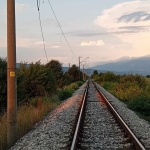 Кражба на електрически проводници спря движението на влаковете между Казичене и Столник