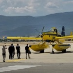 Насочени са и два самолета от Швеция за гасене на пожара край село Славянци