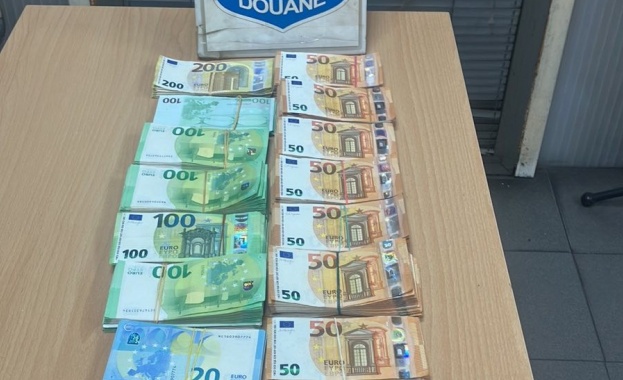 Нов опит за пренасяне на недекларирани 81 170 евро и
