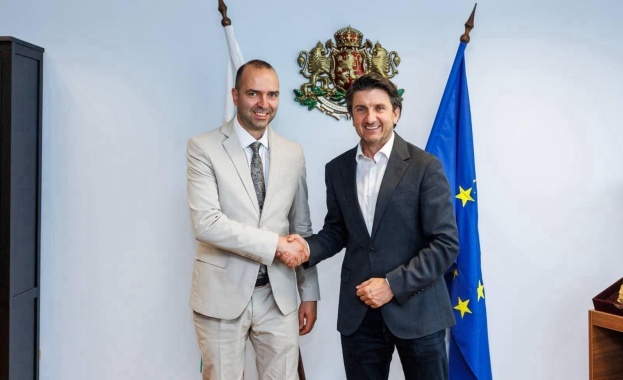 Министърът на туризма Мирослав Боршош и кметът на град Кюстендил