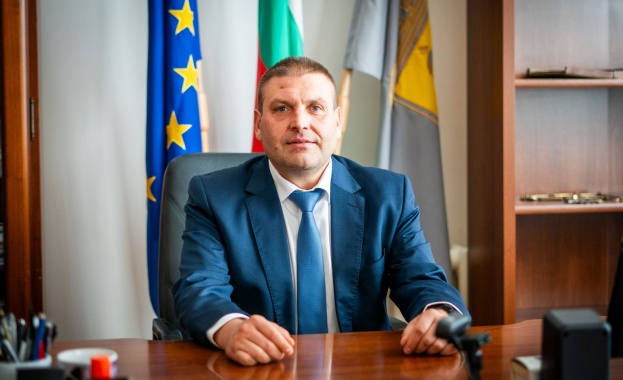 Междувременно от днес и в Тетевен е въведен режим Надявам се