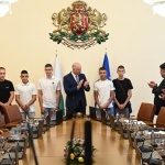 Министрите аплодираха деца, участвали в гасенето на огъня в Сунгурларе