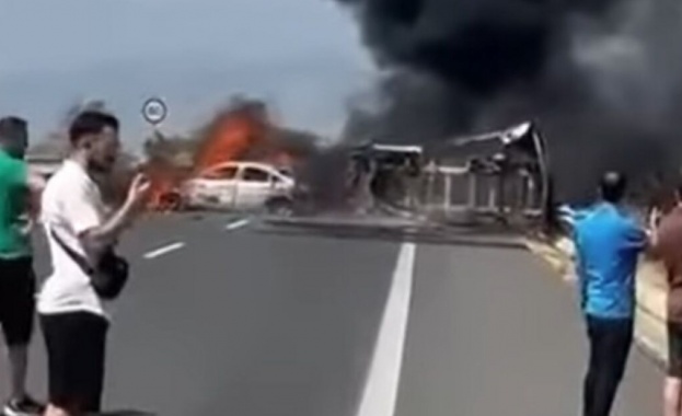 Българин е карал ТИР-а при жестоката катастрофа в Гърция с три жертви (Обновена)