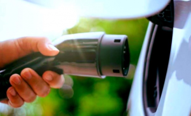 Виетнамският производител на електрически превозни средства EV VinFast сключи стратегически