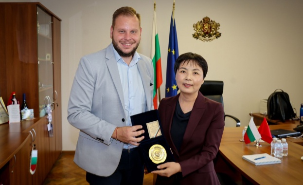 Заместник министърът на младежта и спорта Петър Младенов проведе работна среща