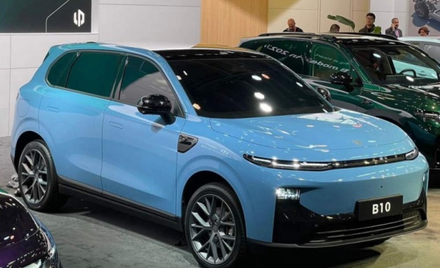 Подкрепеният от Stellantis китайски автомобилен производител Leapmotor ще представи изцяло