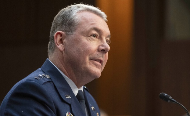 Шефът на Агенцията за военно разузнаване на САЩ е уволнен