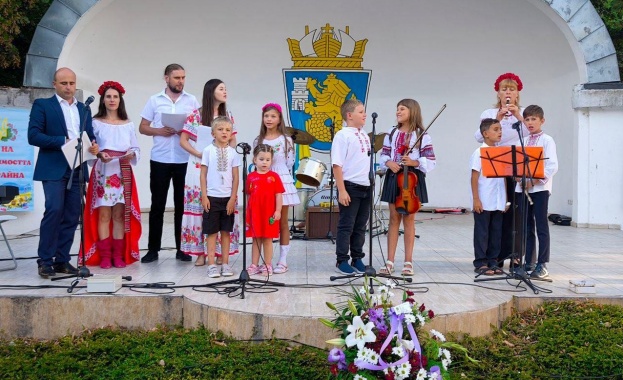 С концерт и богата културна програма украинската общност в Бургас