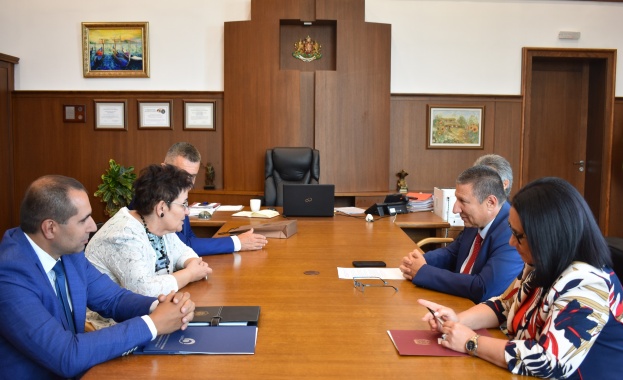 И ф главен прокурор Борислав Сарафов и директорът на Агенцията за