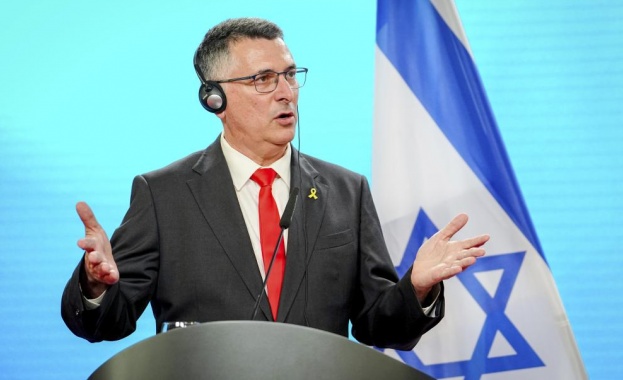 Израелският външен министър Гидеон Саар попитан снощи какви са плановете