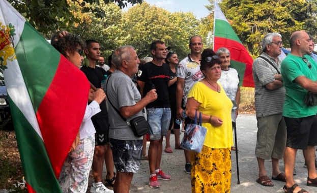 Протестите са на две точки Причината е хроничното безводие в