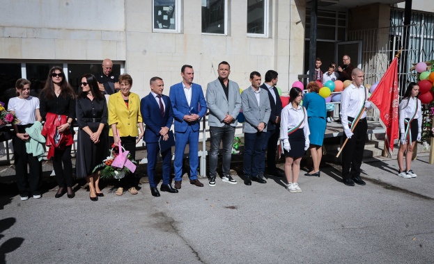 Министърът на младежта и спорта Иван Пешев откри учебната година