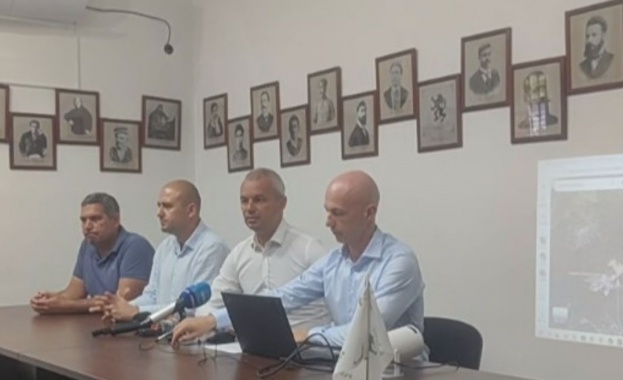 Незаконно строителство и масова сеч на гори се извършват в