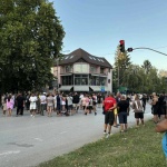 След смъртта на мъж заради дрога: Протестиращи нанесоха материални щети по имоти на наркодилъра