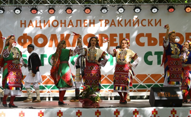 Носителите на 50 плакета и диплом за принос и популяризиране