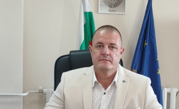 Състоянието на пребития старши комисар Николай Кожухаров остава без промяна