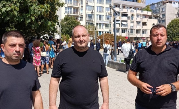 Преди дни народните представители от Възраждане Борис Аладжов Александър