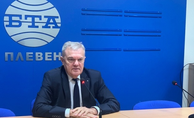 Още в началото на водната криза настоятелно помолих да не