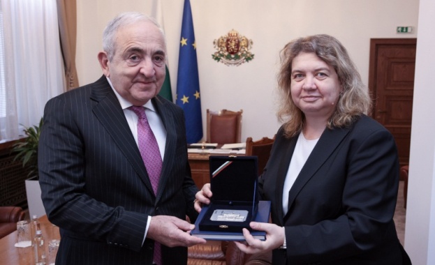 Председателят на Народното събрание Наталия Киселова се срещна с генералния