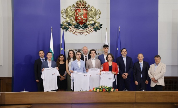 Шестима от най талантливите млади българи възпитаници на водещи математически гимназии