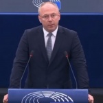 Стоянов към Фон дер Лайен: Екстремисти сте вие, които водите Европа по пътя на войната