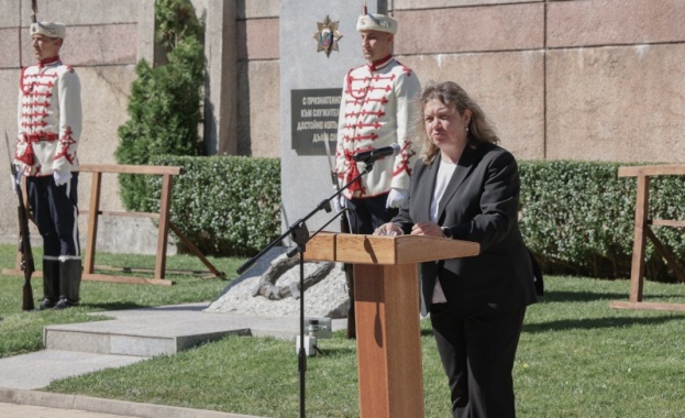 Председателят на Народното събрание Наталия Киселова поздрави служителите от Националната