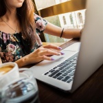 България е на дъното по е-умения. Какъв е изходът?