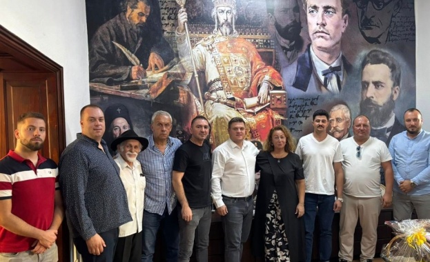 Само “Възраждане” в Битоля: Киселова забрани на председател на комисия да пътува до там 