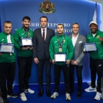 Министър Пешев награди Рами Киуан и Радослав Росенов за успехите на Световното първенство по бокс