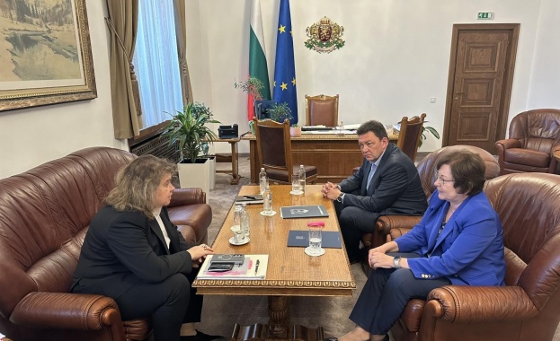 Председателят на Народното събрание Наталия Киселова се срещна с кметовете