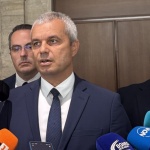 Костадин Костадинов: Вотът на недоверие се превърна в параван за ГЕРБ и ДПС