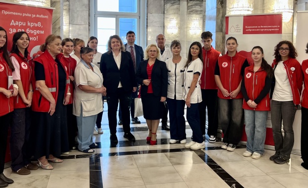 Народни представители от БСП Обединена левица се включиха в кампанията по