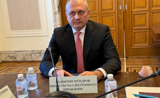 Като министър на електронното управление съм щастлив че интересът към