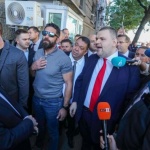 „Триумф на отвратителното“: Как се стигна до размяната на реплики между Асен Василев и Делян Пеевски