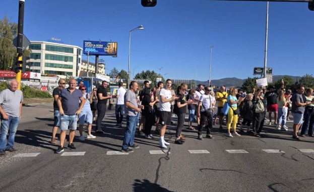 Недоволството в столичния квартал Дружба 2 продължава заради очаквания ремонт