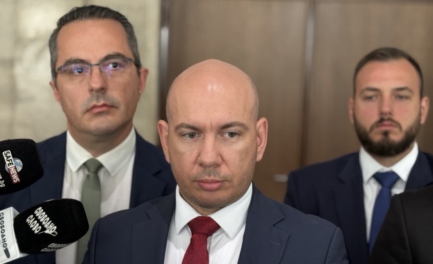 Ангел Георгиев: Желязков и Георг Георгиев да вземат украинско гражданство и да заминават на фронта