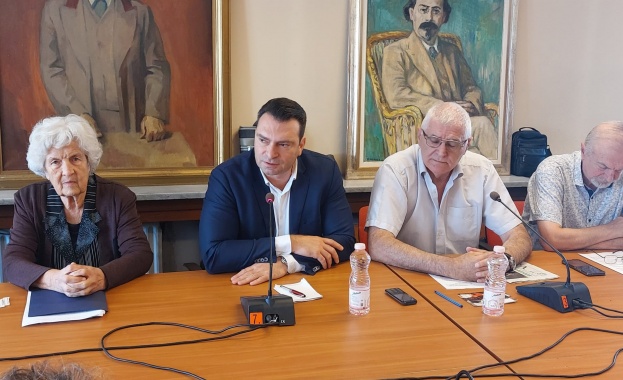 Социалистите стартират разговори за данъчно осигурителна реформа Мисията на Международният валутен