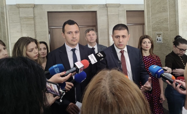 Днес няма да има пленарно заседание защото парламентът отхвърли точка