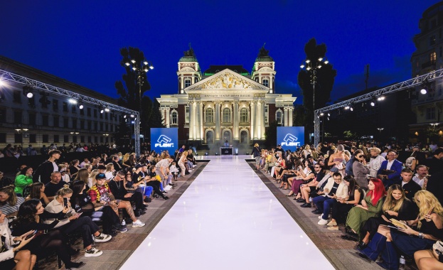 С грандиозно и безапелационно откриване CodeFashion RUNWAY AW 25 26 още