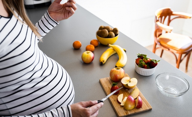 Как храненето на бъдещата майка определя здравето на следващите поколения
Когато