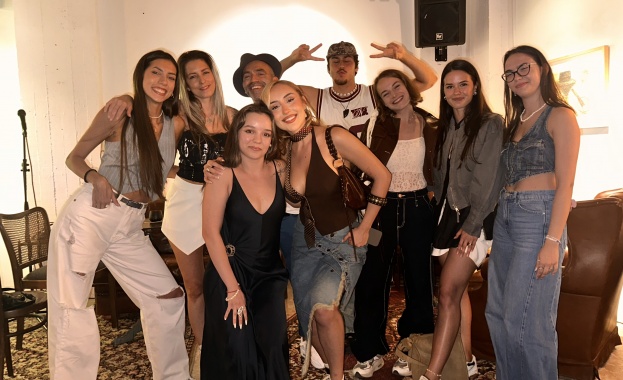 Дара Екимова и The Center представят първия в България визуален танцов албум