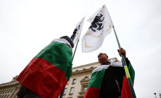 Антиправителствен протест на Възраждане събира в този час симпатизанти и