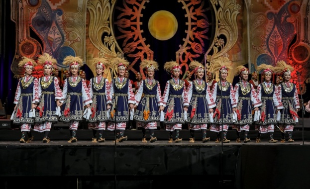 Ансамбъл „Филип Кутев“ представя „Фолклорни класици“ в зала 1 на НДК