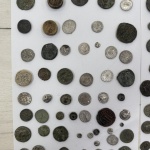 Контрабандни старинни монети и предмети задържаха митничари