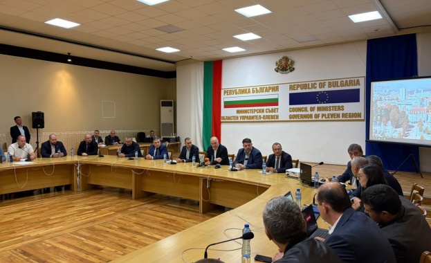 Полагат се усилия водният режим в Плевен да приключи до Нова година