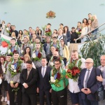 Националите ни по волейбол се завърнаха на родна земя