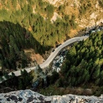 Мястото в Родопите, където се чувстваш като мравка